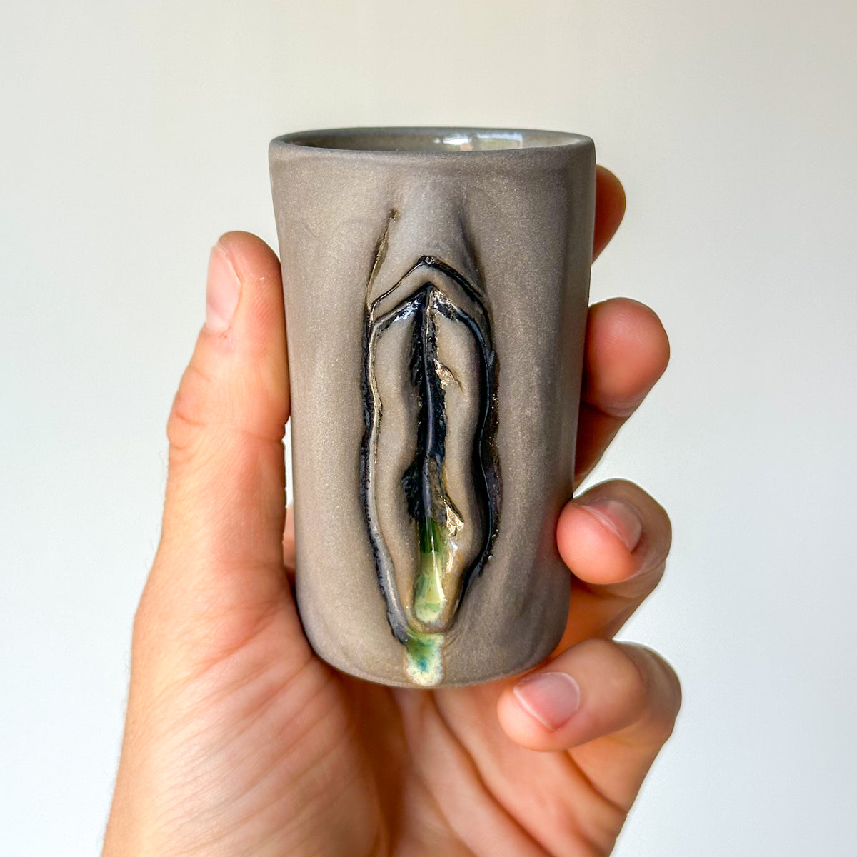 Vulva Shooter