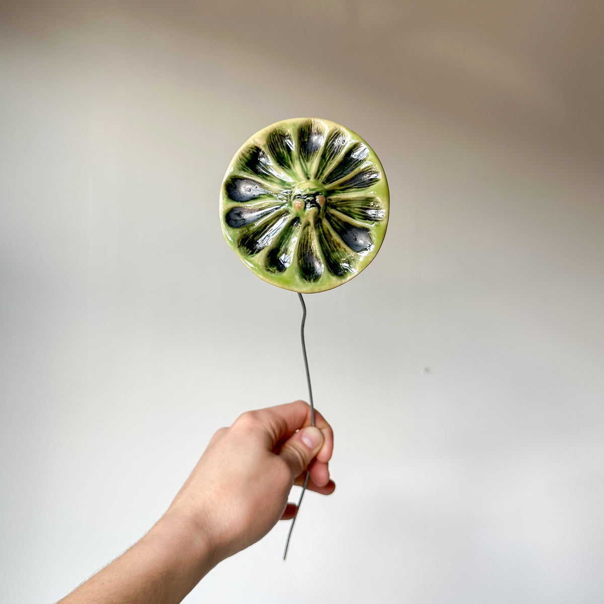 Stemmed Face Flower