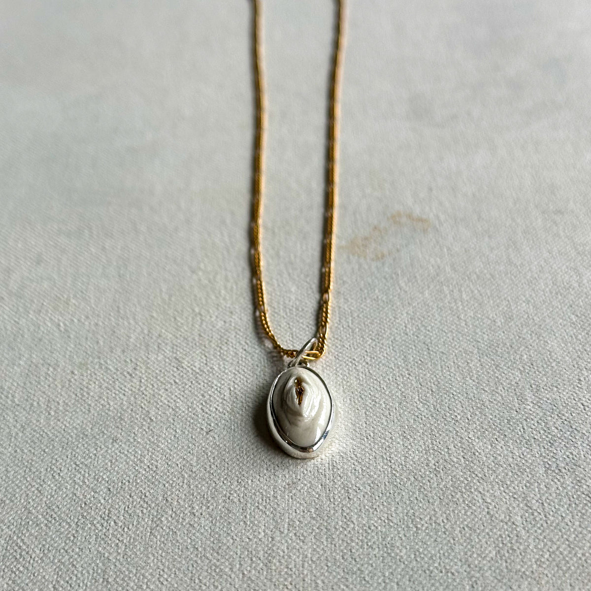 Vulva Pendant