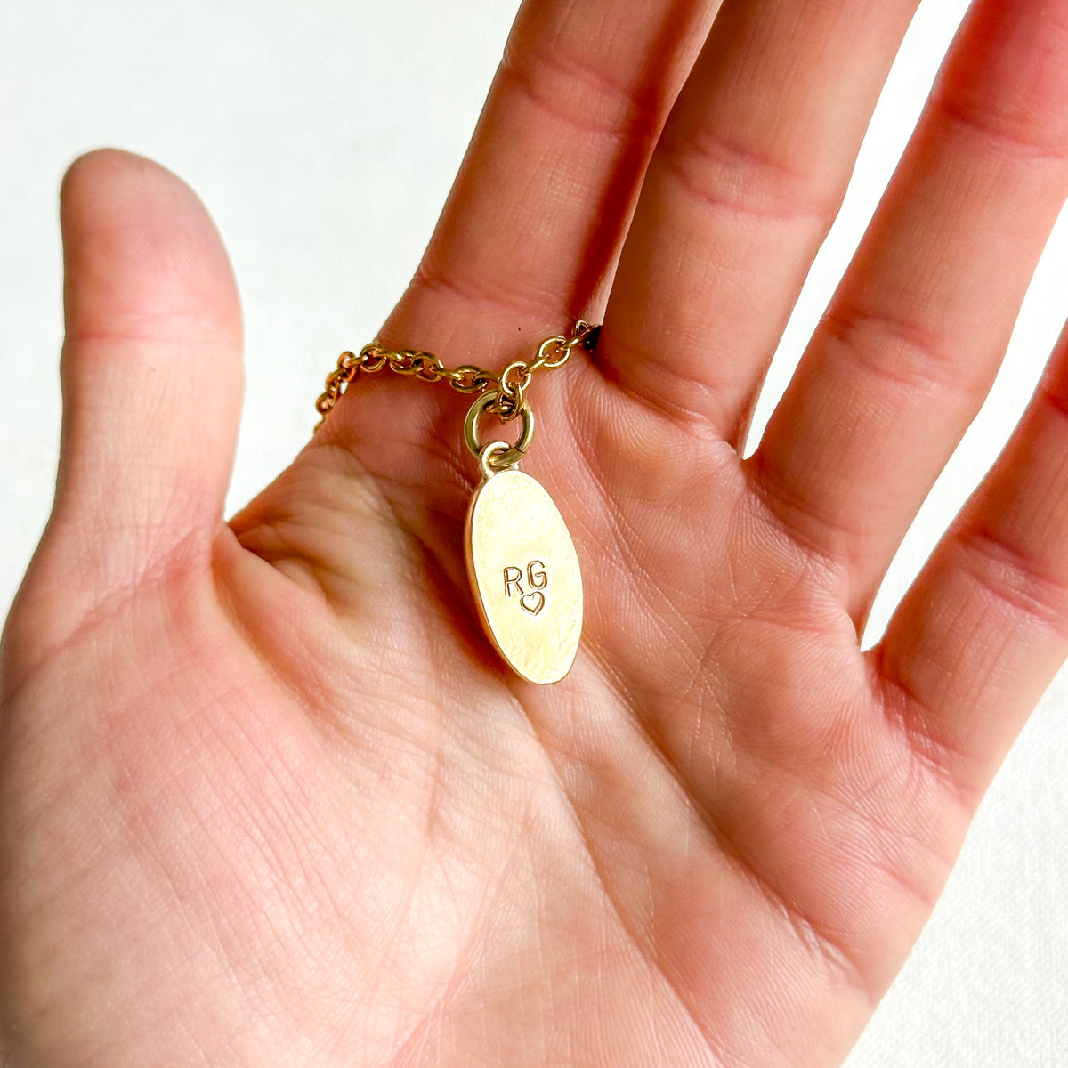 Vulva Pendant