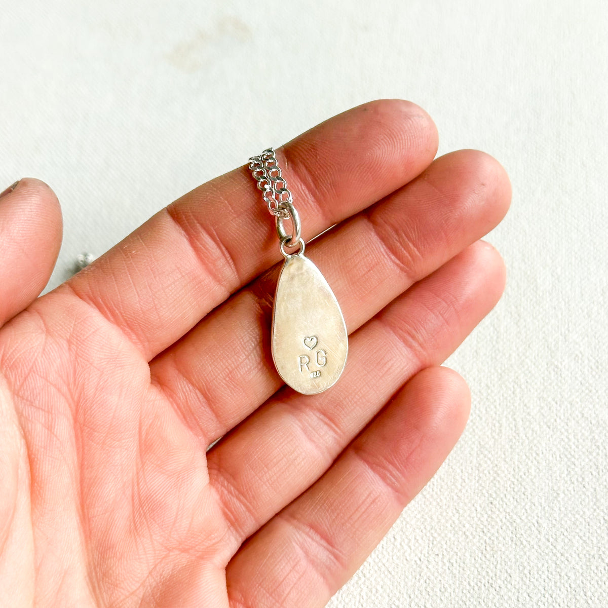 Vulva Pendant
