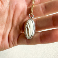 Vulva Pendant