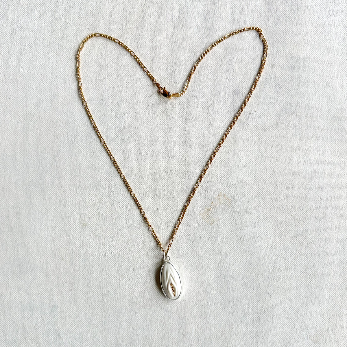 Vulva Pendant