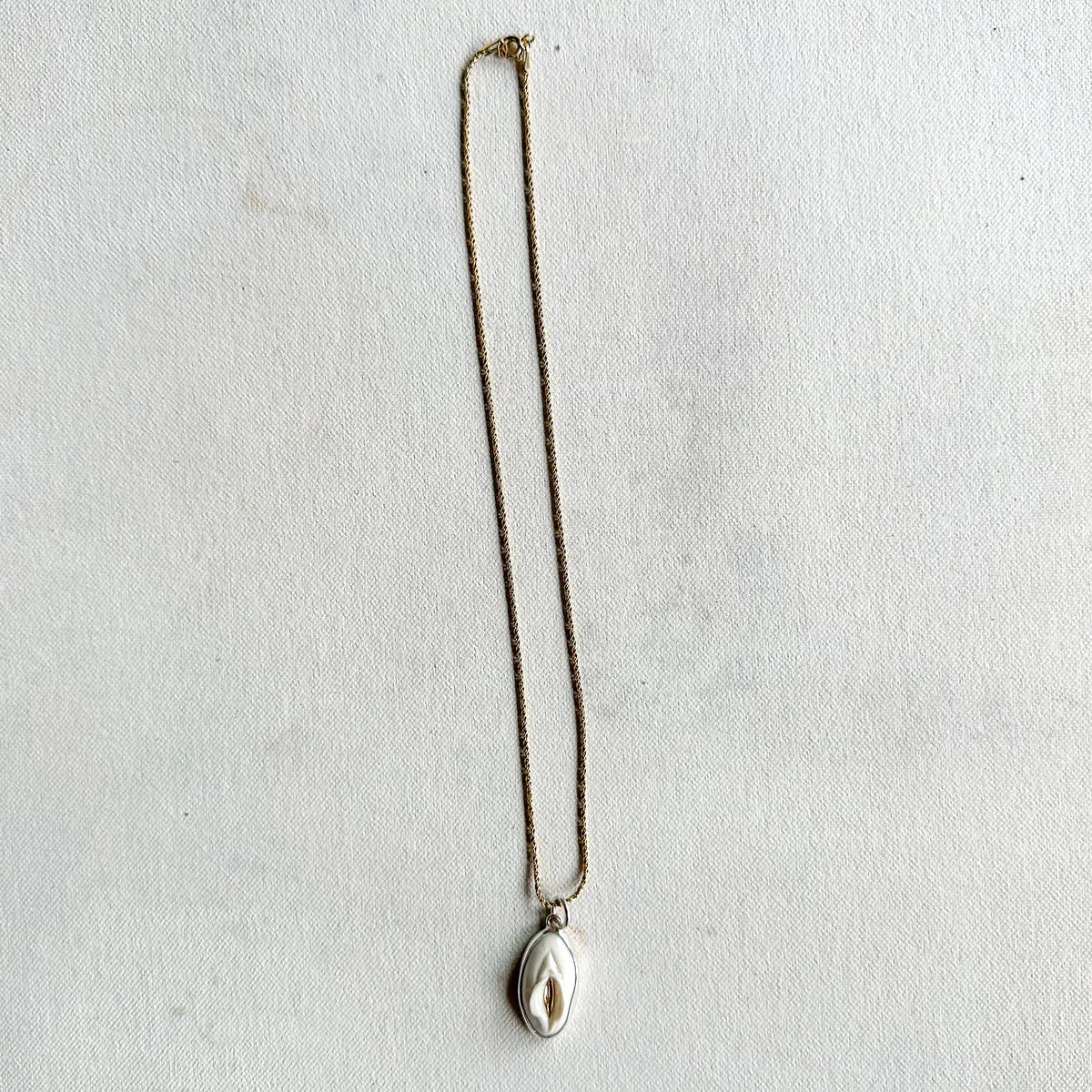 Vulva Pendant