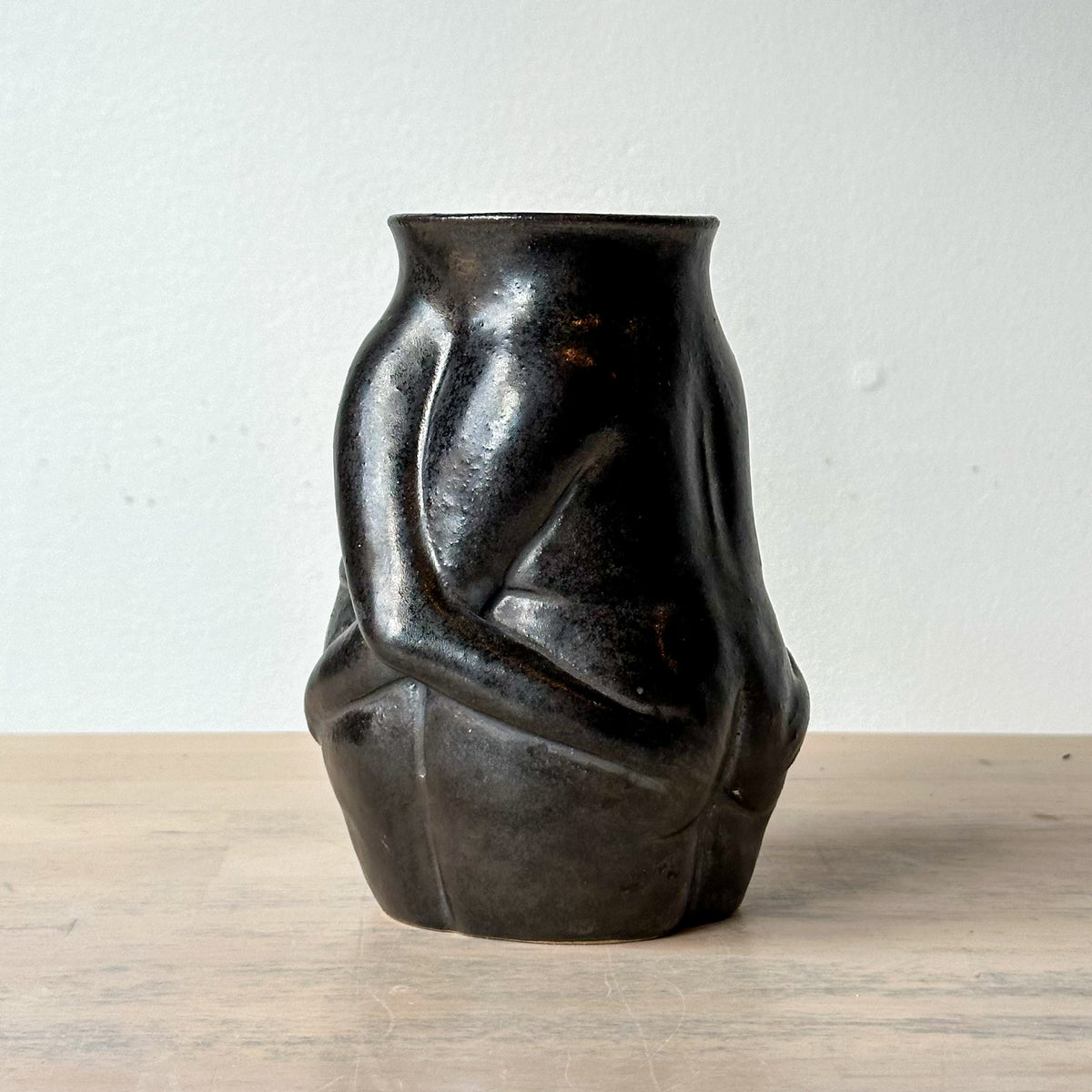 Huggers Vase