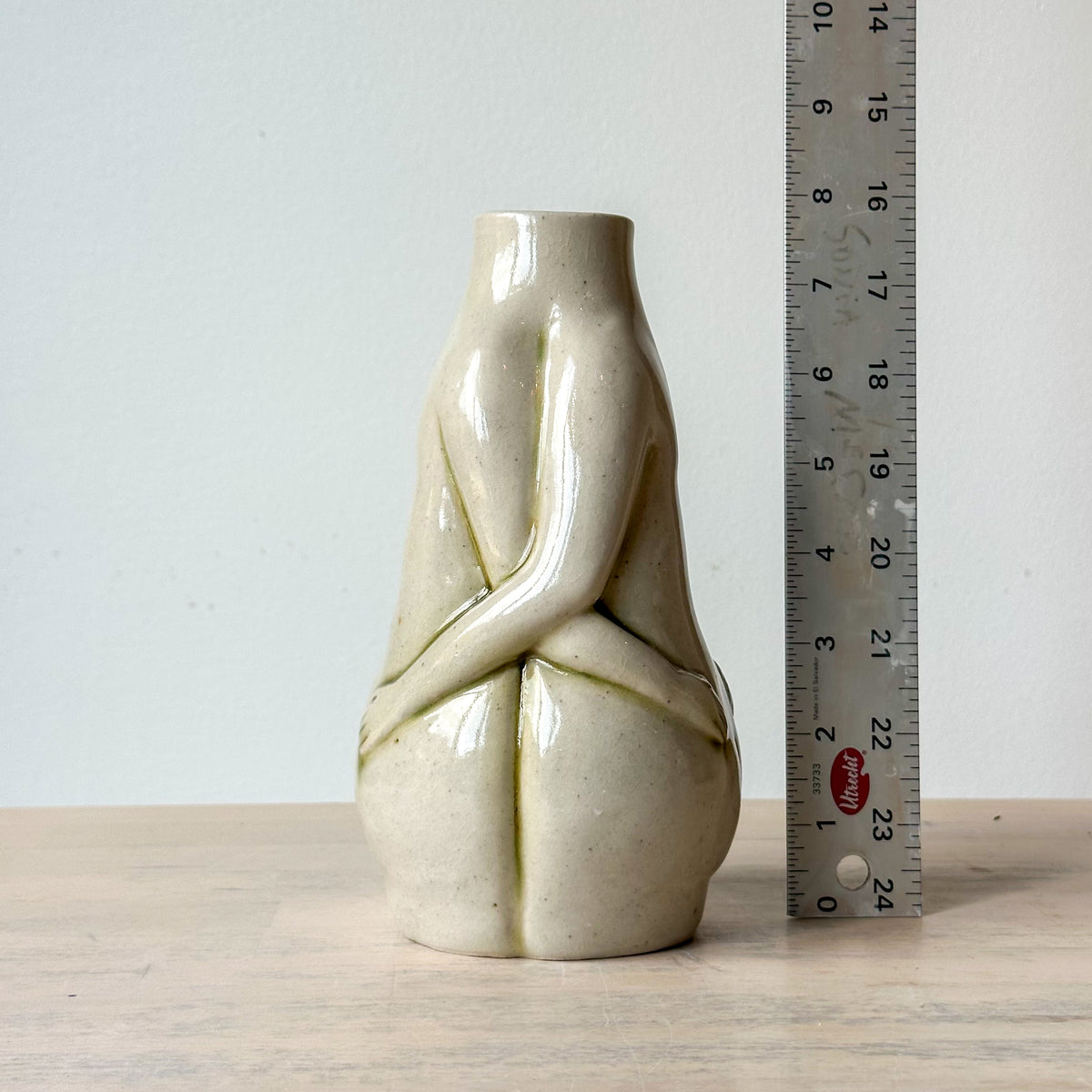 Huggers Vase