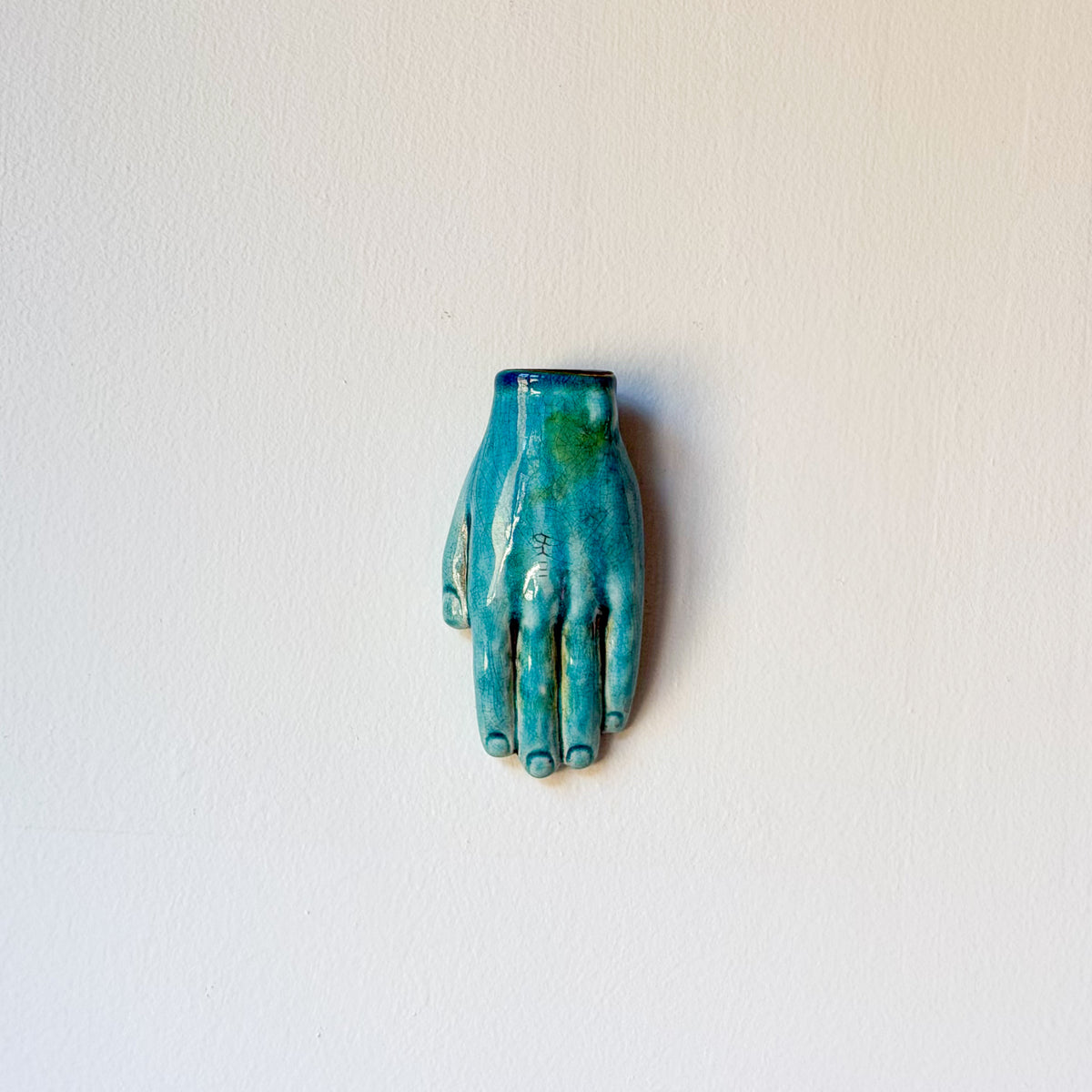 Raku Dandy Hand