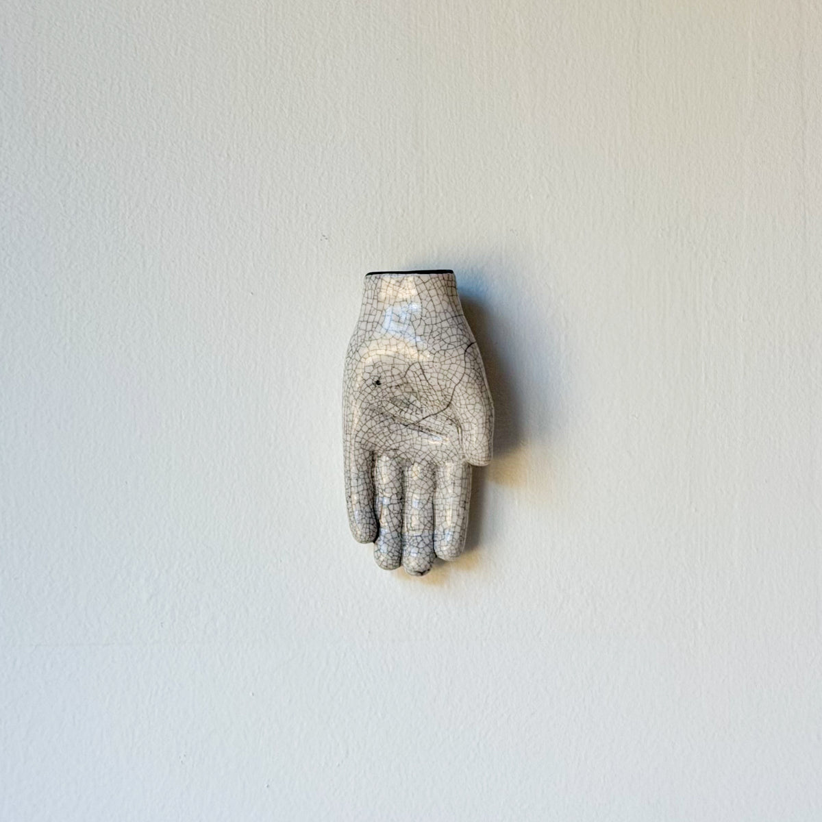Raku Dandy Hand